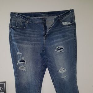 Maurices Plus (24 Short) Weathered Capri Pants